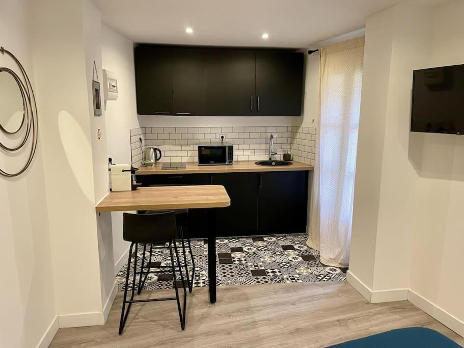 Le Moulin 2 - Appartement Arenes Romaines- Beziers Gare - Wifi- Tv Connecte エクステリア 写真